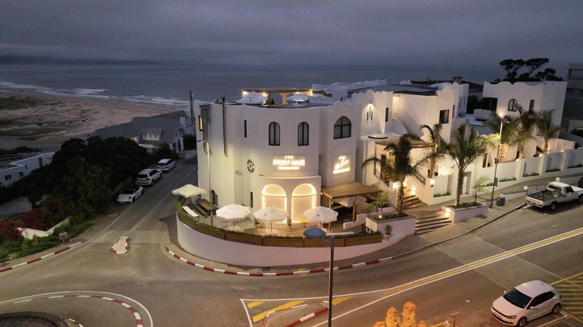 ホテル The Ivory Haus プレッテンバーグ・ベイ エクステリア 写真